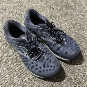 Brooks ghost 12